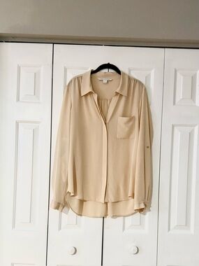 Diane von Furstenberg Silk Blouse Size 14 Cream Hi Low Button Down